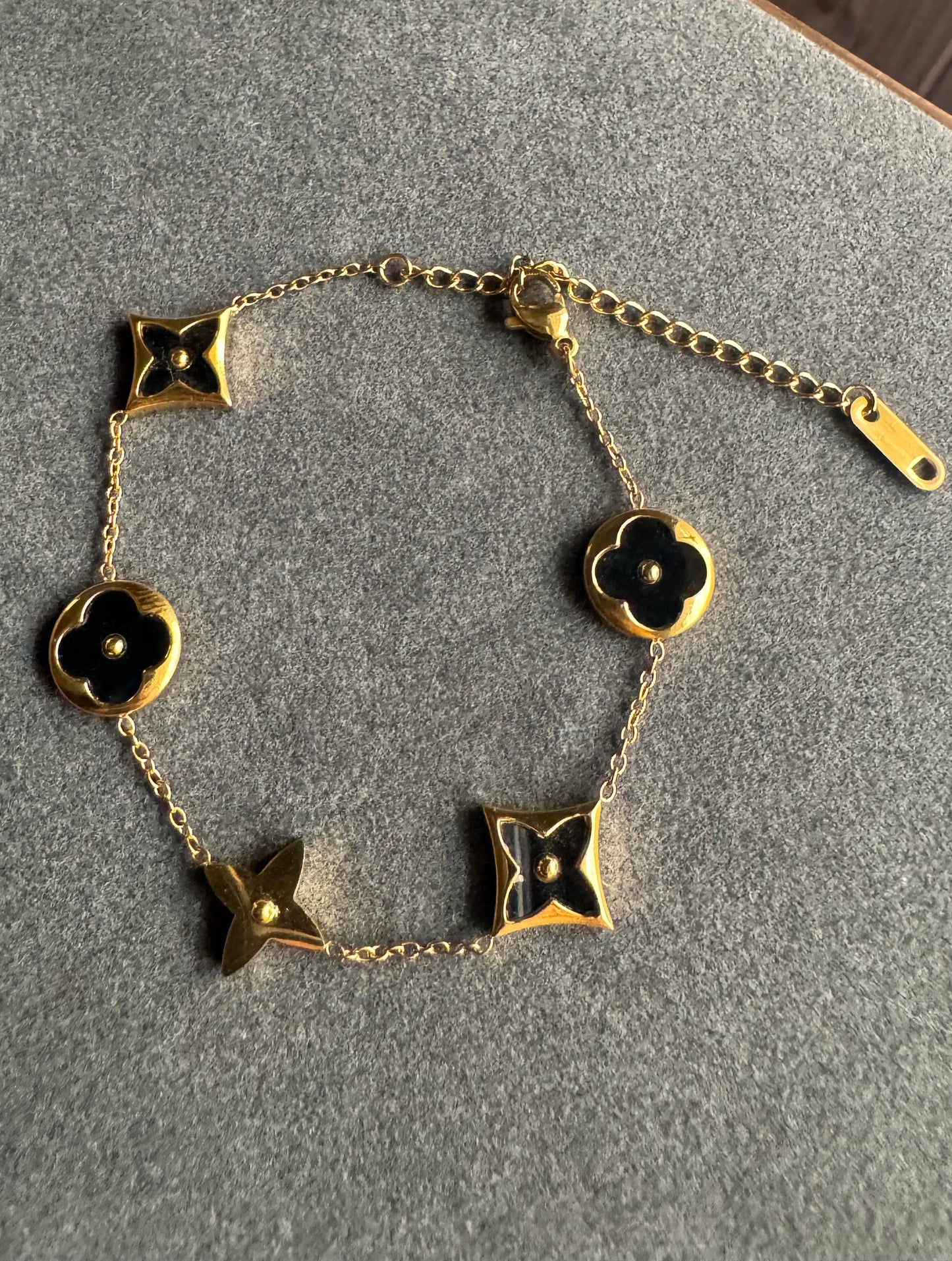 Black clover bracelet